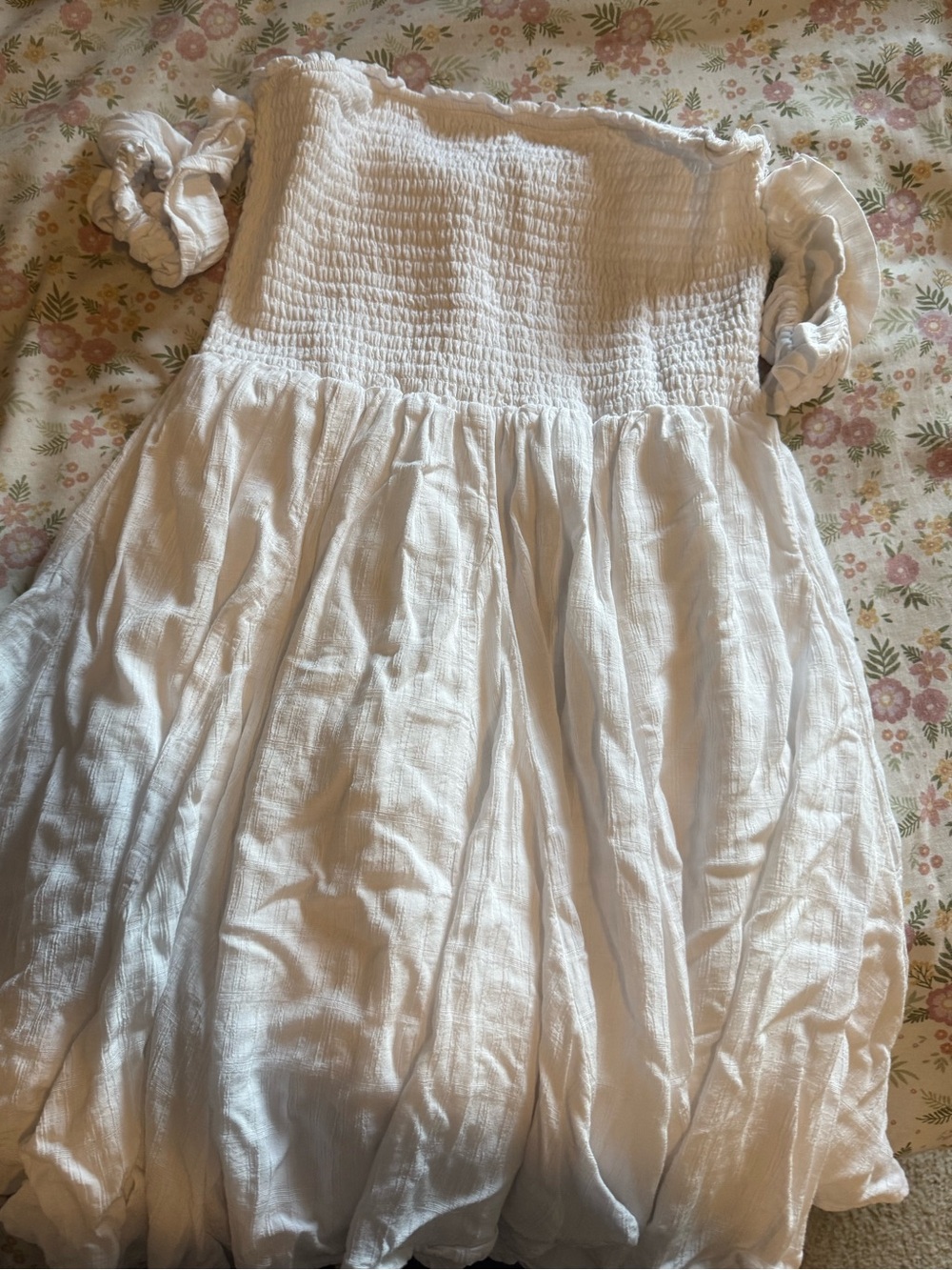 American Eagle Outfitters White Smocked Bodice Casual Dress